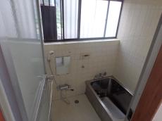 お風呂場リホームは足柄上のかやぬま工務店変換 ～ P7010369 - コピー.jpg