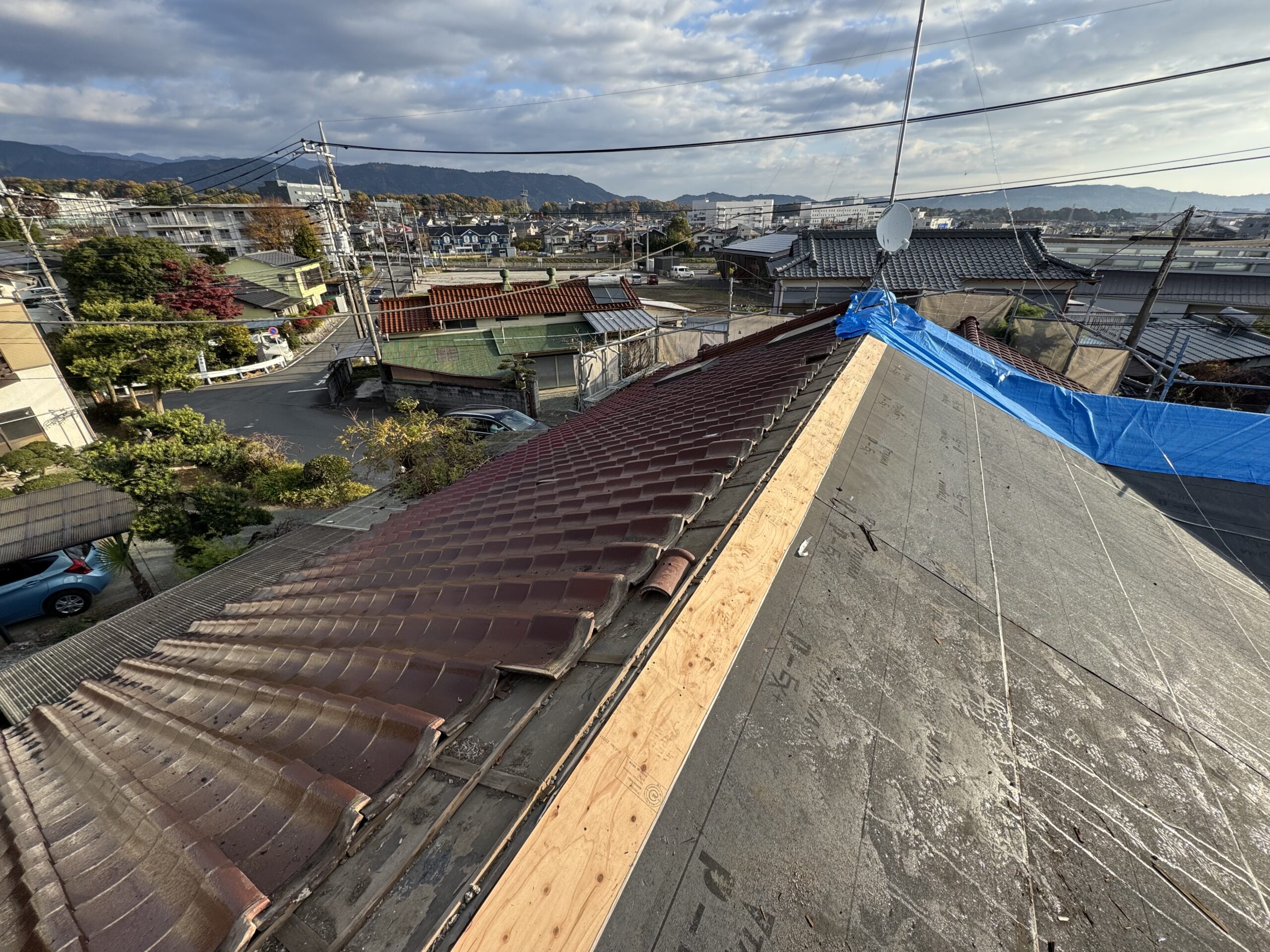 お疲れ様垂木くん　瓦屋根　瓦下ろし　