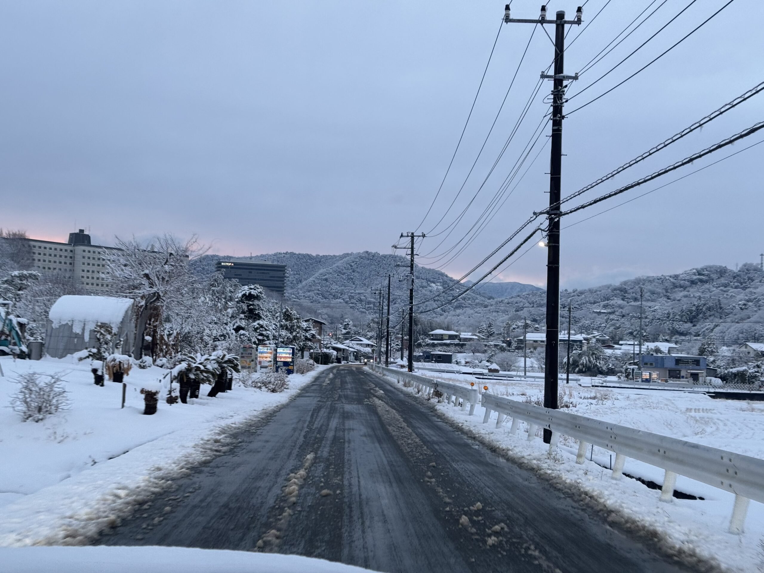 明日はフローリングリフォームだが
